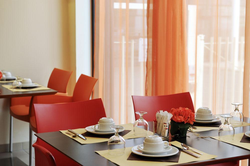 Adagio Access Jolimont Appart hôtel 2*